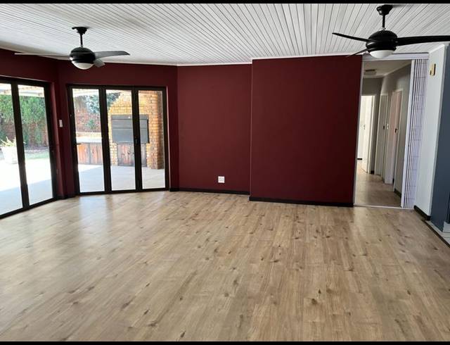 3 BEDROOM CLUSTER FOR SALE IN BEDFORDVIEW